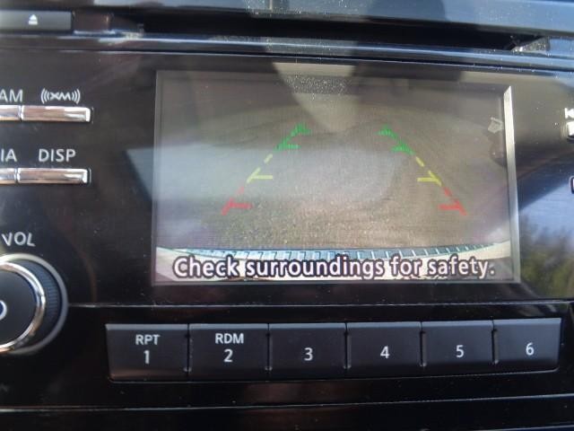 2015 Nissan Rogue SV image 14