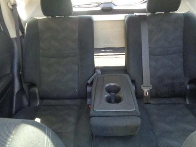 2015 Nissan Rogue SV image 18