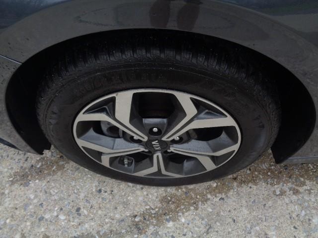 2019 Kia Forte LX image 06