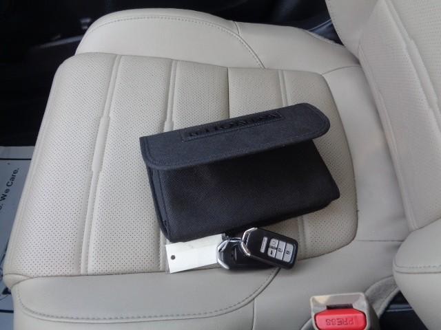 2019 Honda CR-V EX-L image 19