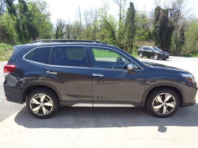 2019 Subaru Forester Touring image 04