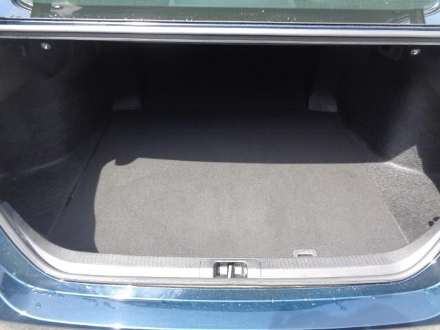 2018 Toyota Camry LE image 12