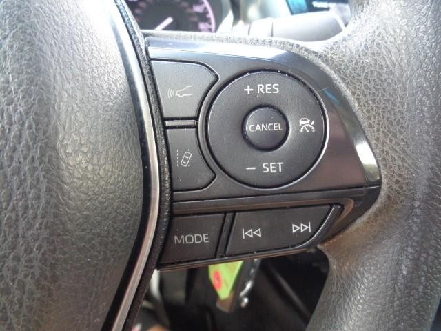 2018 Toyota Camry LE image 16