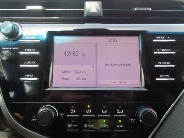 2018 Toyota Camry LE image 17