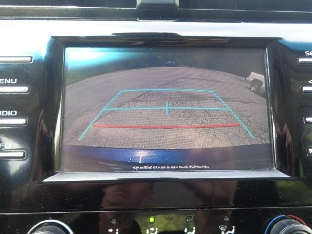 2018 Toyota Camry LE image 18