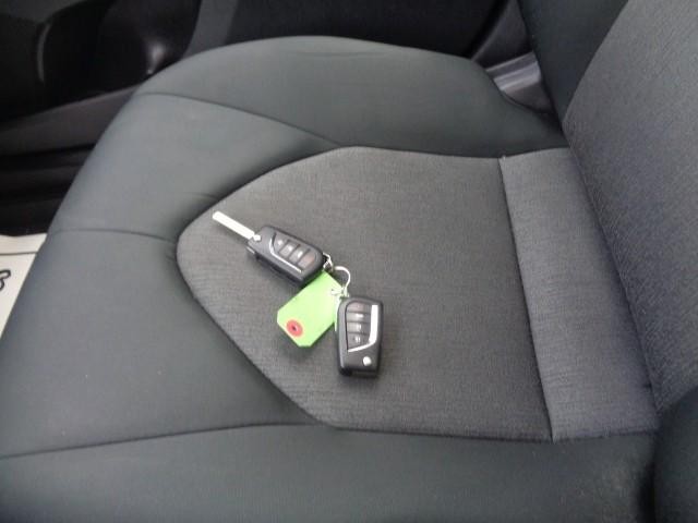 2018 Toyota Camry LE image 21