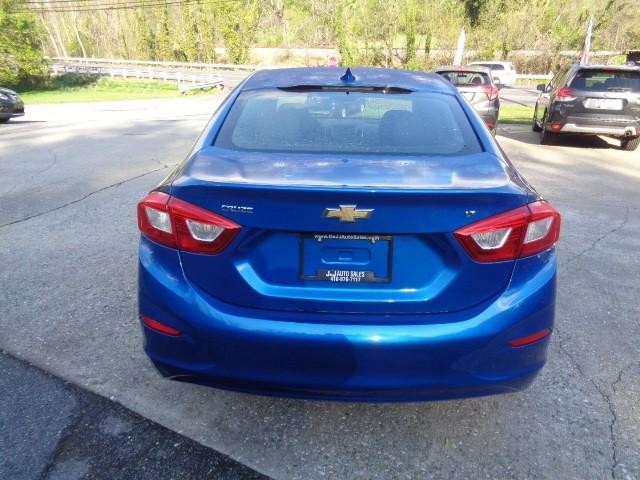 2016 Chevrolet Cruze LT image 05