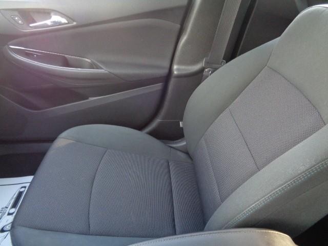 2016 Chevrolet Cruze LT image 17