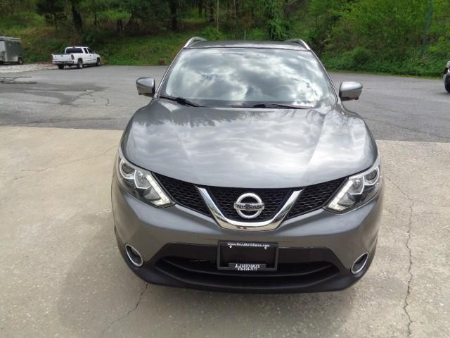 2017 Nissan Rogue Sport SV image 03