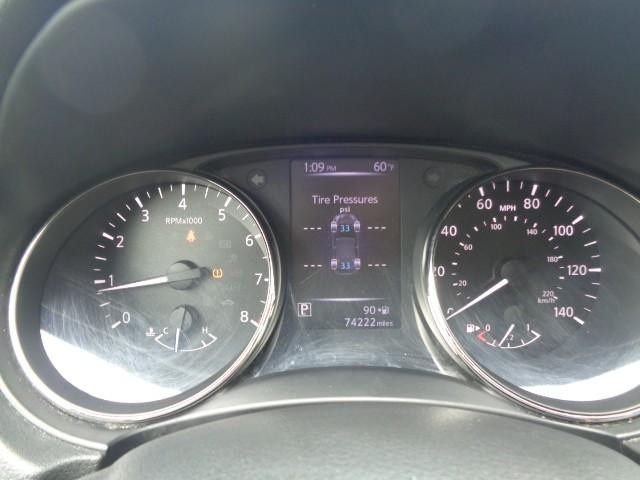 2017 Nissan Rogue Sport SV image 14