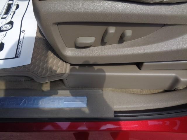 2015 Chevrolet Tahoe LTZ image 11