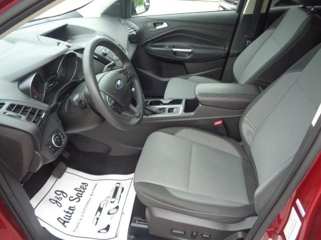 2017 Ford Escape SE image 08