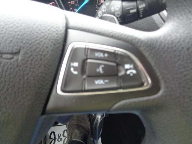 2017 Ford Escape SE image 15