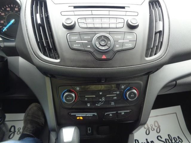 2017 Ford Escape SE image 16