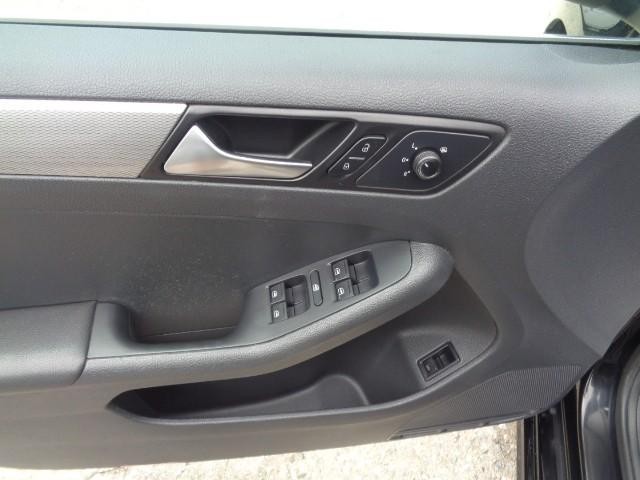 2017 Volkswagen Jetta 1.4T SE image 09