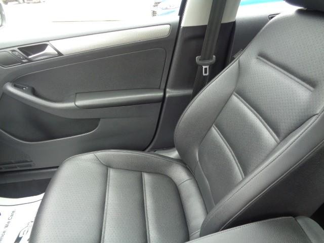 2017 Volkswagen Jetta 1.4T SE image 18