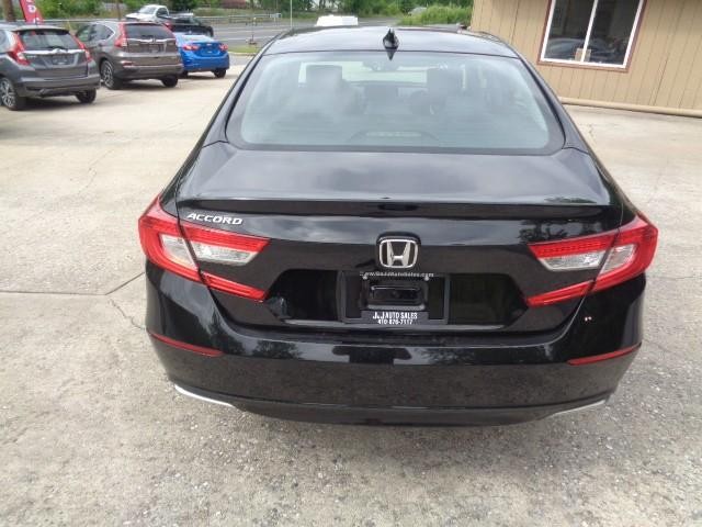 2019 Honda Accord Sedan LX 1.5T image 05