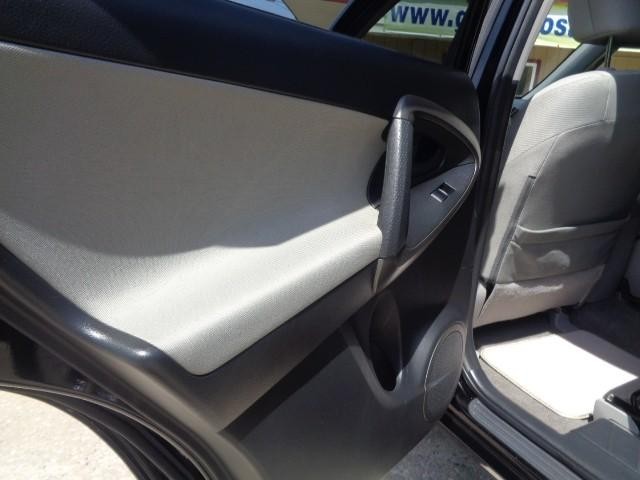 2010 Toyota RAV4 4WD 4dr 4-cyl 4-Spd AT (Natl) image 08