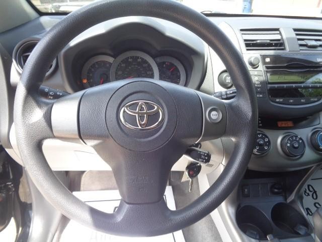 2010 Toyota RAV4 4WD 4dr 4-cyl 4-Spd AT (Natl) image 11