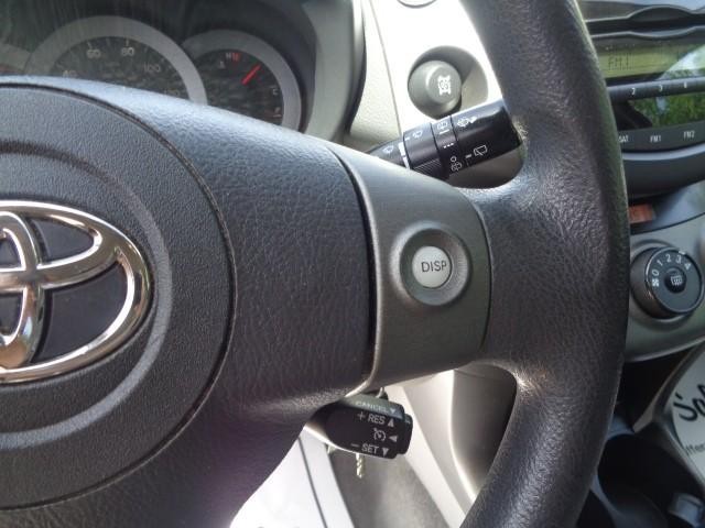 2010 Toyota RAV4 4WD 4dr 4-cyl 4-Spd AT (Natl) image 12
