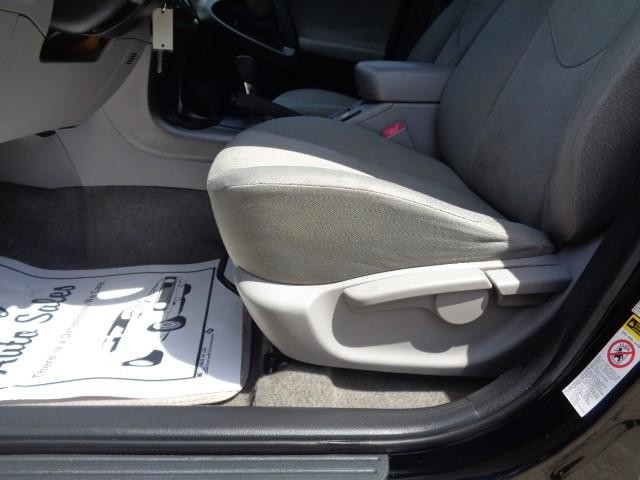 2010 Toyota RAV4 4WD 4dr 4-cyl 4-Spd AT (Natl) image 19