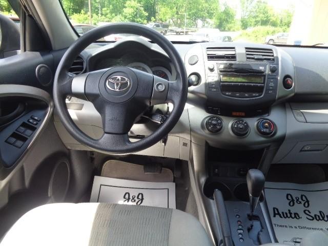 2010 Toyota RAV4 4WD 4dr 4-cyl 4-Spd AT (Natl) image 21