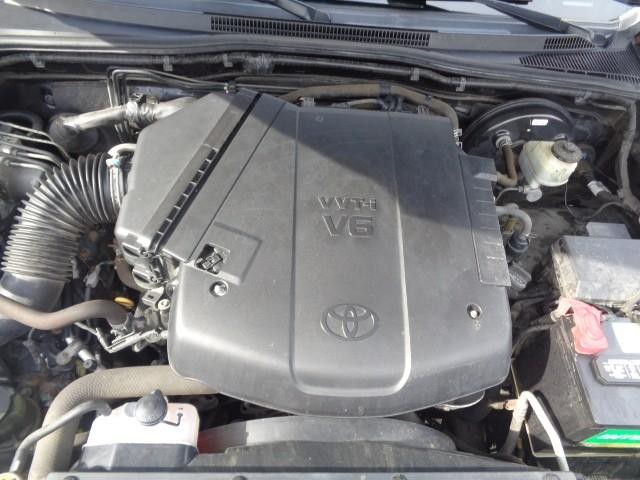 2015 Toyota Tacoma 4WD Double Cab image 09