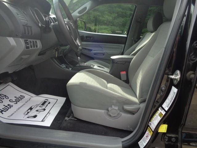 2015 Toyota Tacoma 4WD Double Cab image 20