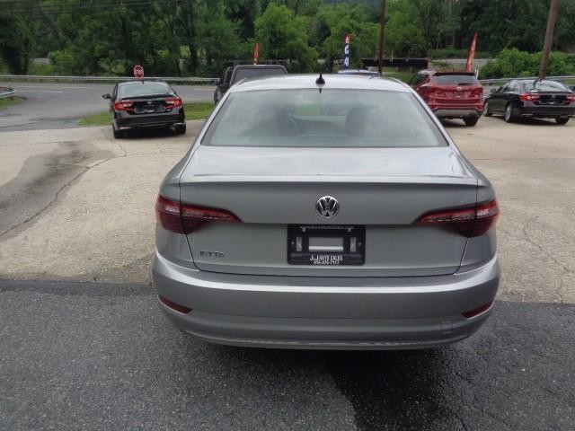 2021 Volkswagen Jetta SE - Photo 5