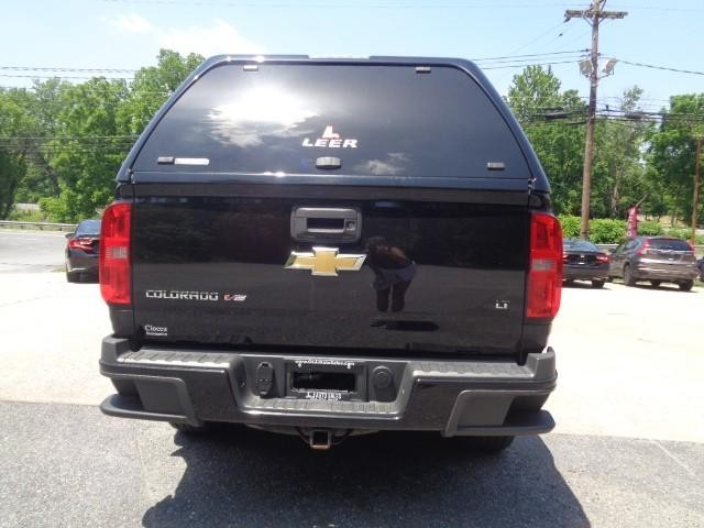 2017 Chevrolet Colorado 4WD LT Crew Cab image 04