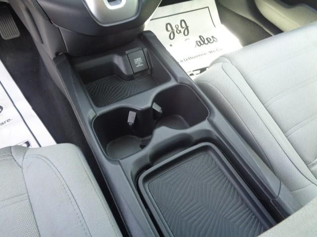 2017 Honda CR-V LX - Photo 10