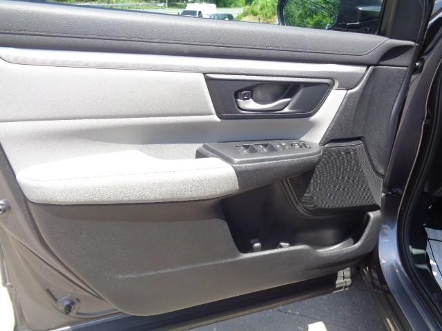 2017 Honda CR-V LX image 15