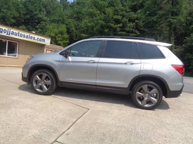 2019 Honda Passport Touring image 03