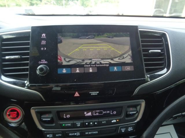 2019 Honda Passport Touring image 11