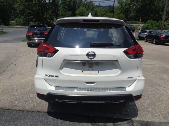 2017 Nissan Rogue S image 05