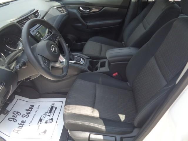 2017 Nissan Rogue S image 18