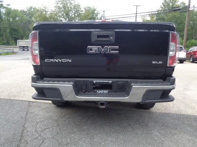 2016 GMC Canyon 4WD SLE Crew Cab image 04