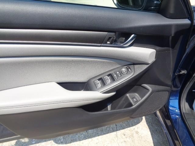 2020 Honda Accord Sedan LX 1.5T image 17