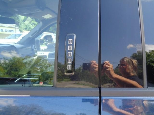2020 Ford F-150 4WD XL SuperCrew image 25