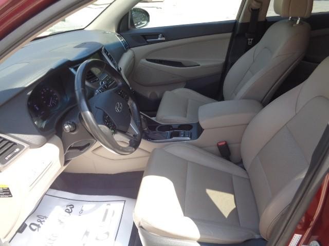 2017 Hyundai Tucson SE Plus image 24