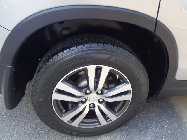 2016 Honda Pilot EX image 06