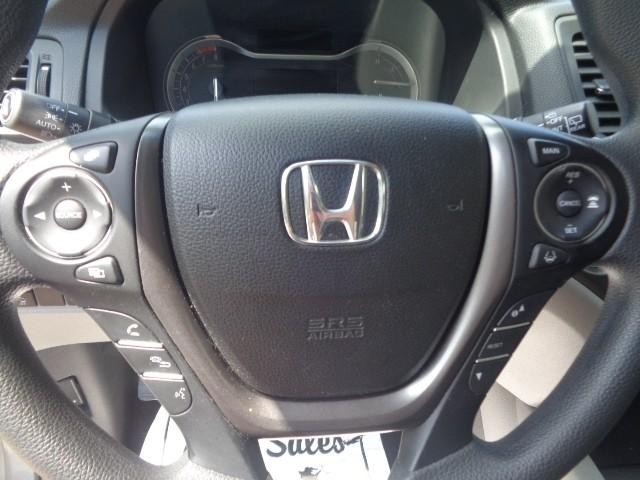 2016 Honda Pilot EX image 13