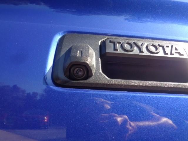 2023 Toyota Tacoma 4WD 4WD SR5 DOUBLE Cab image 12