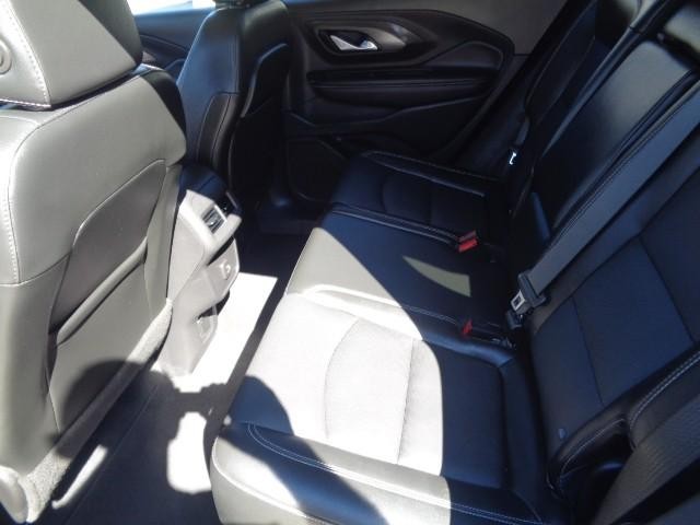 2022 GMC Terrain SLT image 25