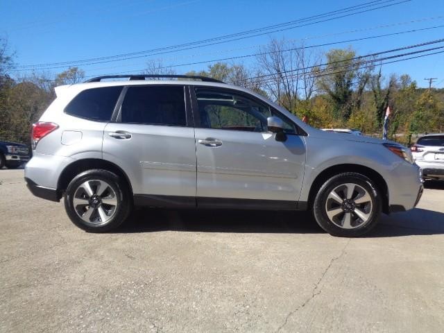 2018 Subaru Forester Premium image 04