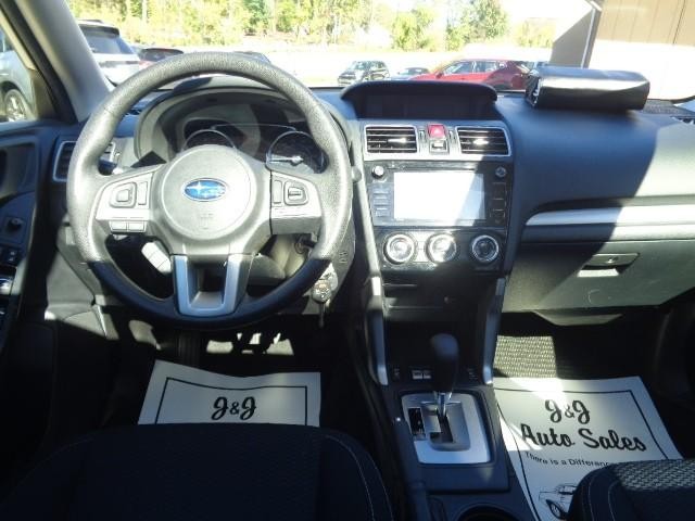 2018 Subaru Forester Premium image 22