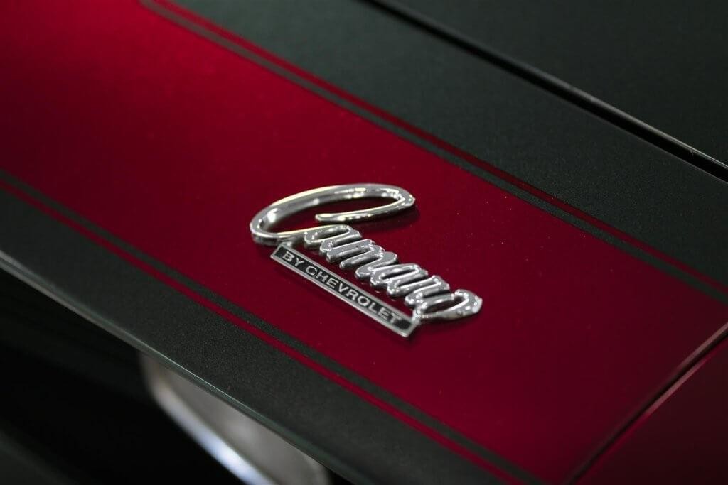 Chevrolet Camaro Vehicle Full-screen Gallery Image 25