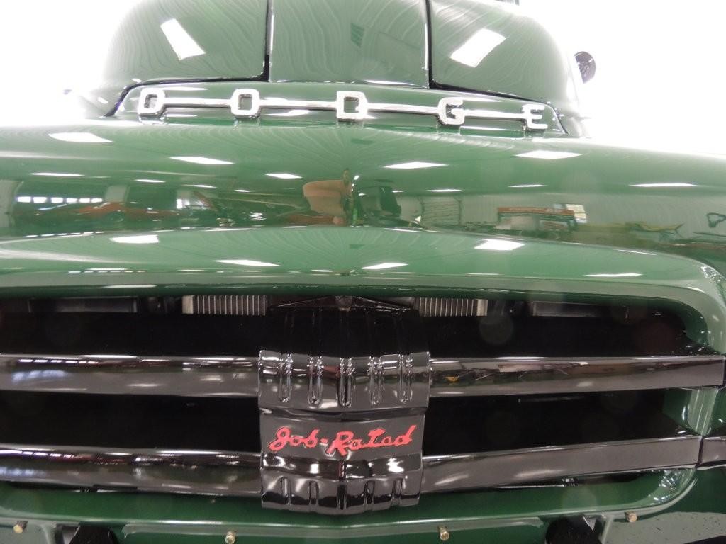 Dodge 1500 Vehicle Full-screen Gallery Image 10