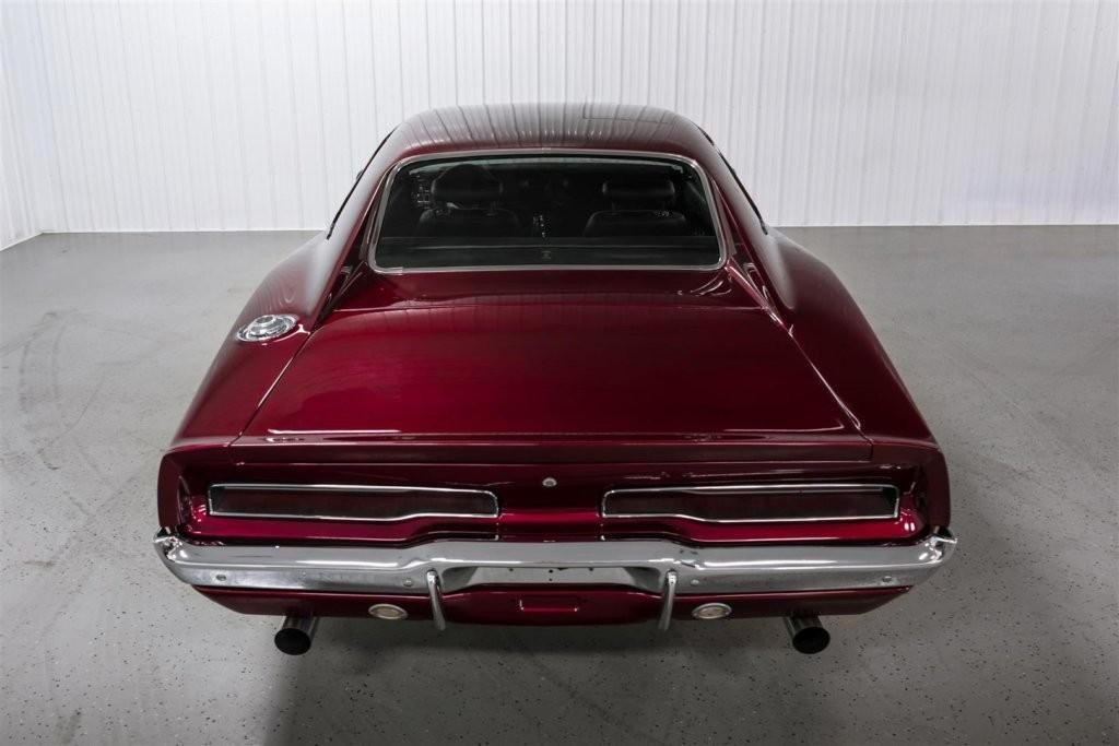 Dodge Charger Vehicle Full-screen Gallery Image 9
