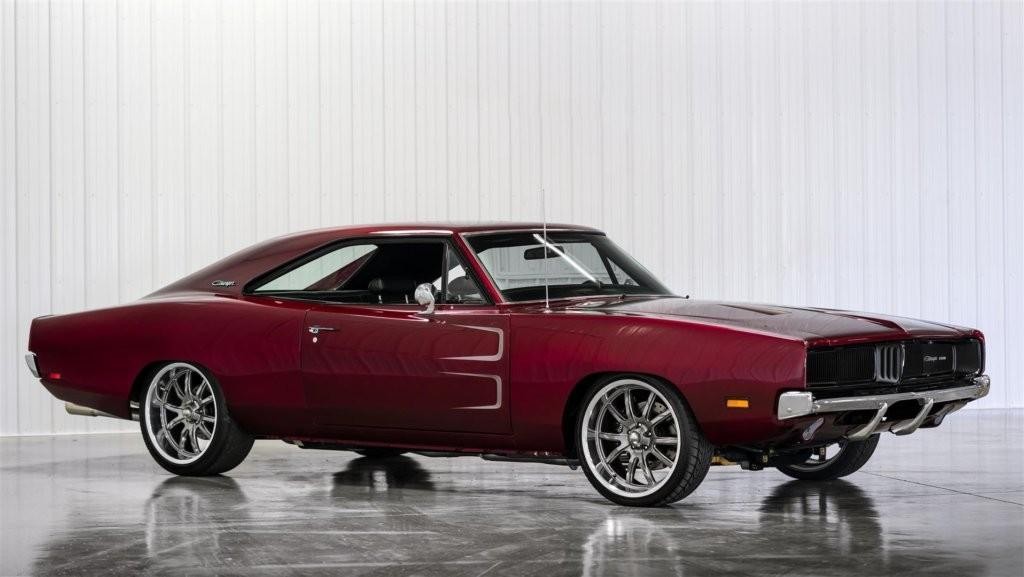 Dodge Charger Vehicle Full-screen Gallery Image 15